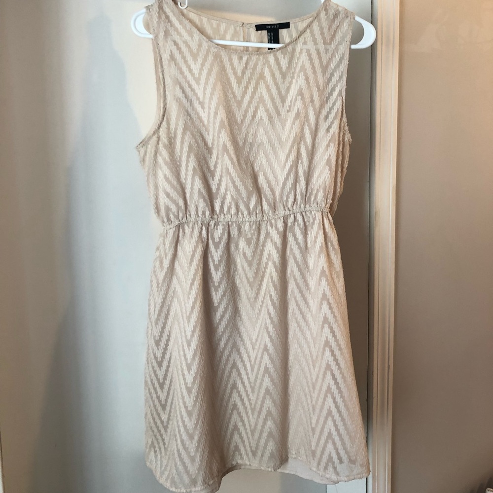 Forever 21 champagne/chevron overlay party dress